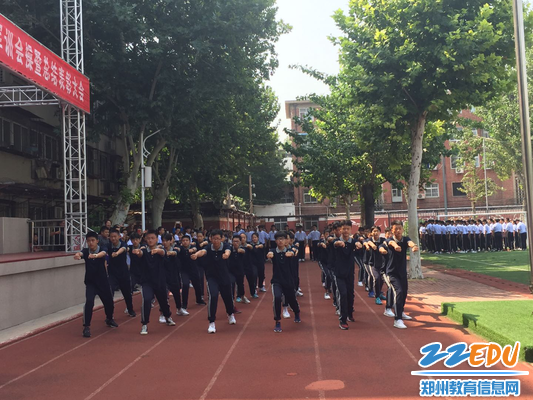 军体拳方阵的精彩表演 军体拳方阵的精彩表演