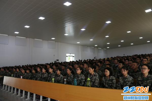 4认真聆听的参训学生 4认真聆听的参训学生