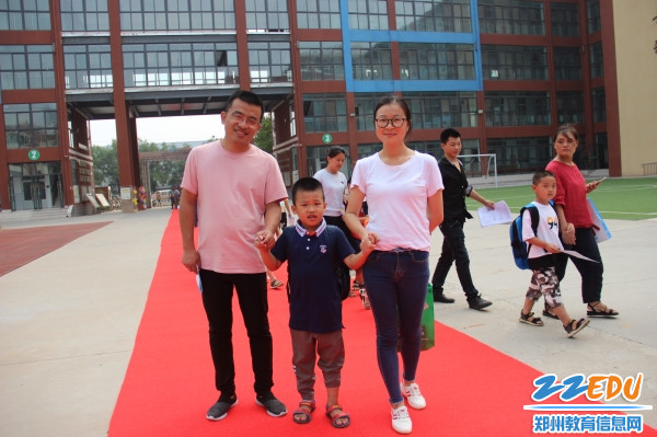 2.和家长一起来校园 2.和家长一起来校园