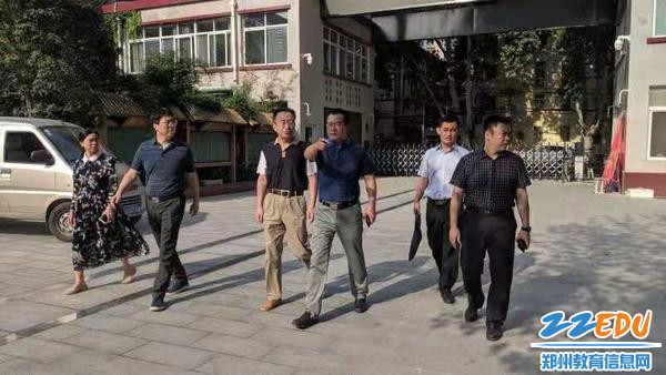 1.河南省教育工会领导莅临郑州八中指导工作 1.河南省教育工会领导莅临郑州八中指导工作