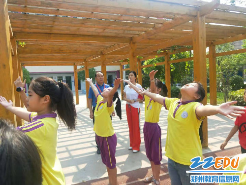 深入体育课堂 深入体育课堂