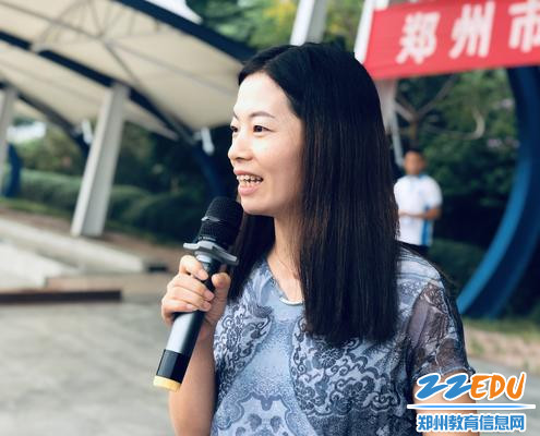 教务处副主任崔杨柳做联考动员 教务处副主任崔杨柳做联考动员