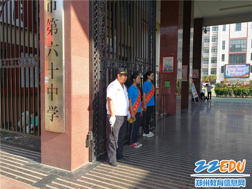 同学们精神饱满 同学们精神饱满