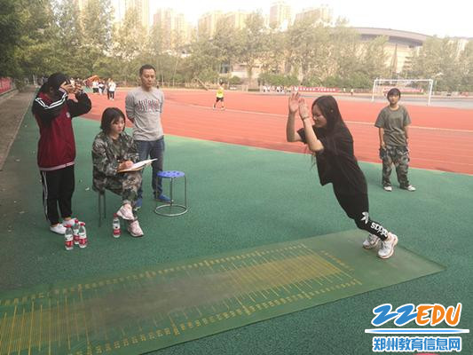 努力跳得更远_副本 努力跳得更远_副本