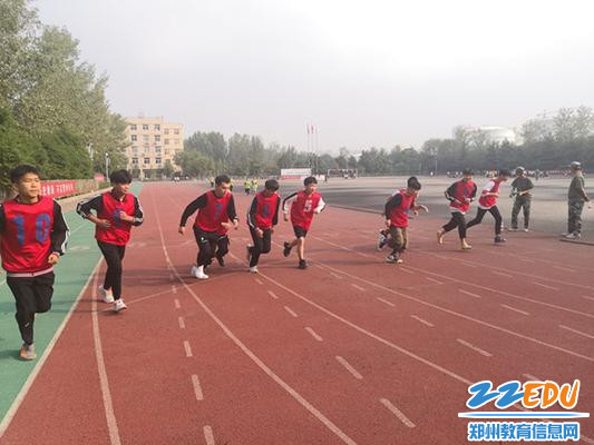 争先恐后的起跑_副本 争先恐后的起跑_副本