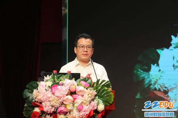 郑州八中校长郅广武致辞 郑州八中校长郅广武致辞