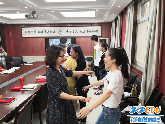 青年同辉工程助力青年教师成长 青年同辉工程助力青年教师成长