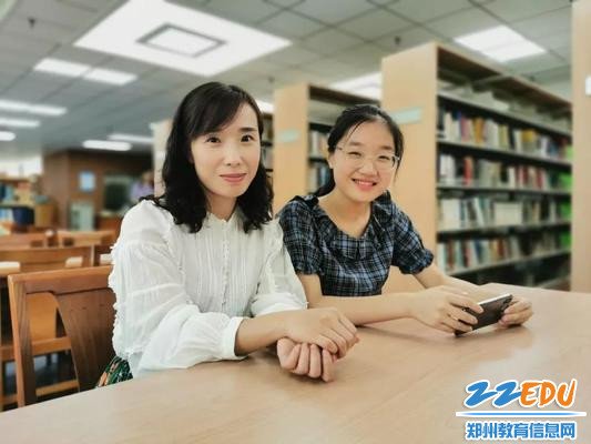 郑州市第六届名师刘颖老师和她的高考状元学生 郑州市第六届名师刘颖老师和她的高考状元学生