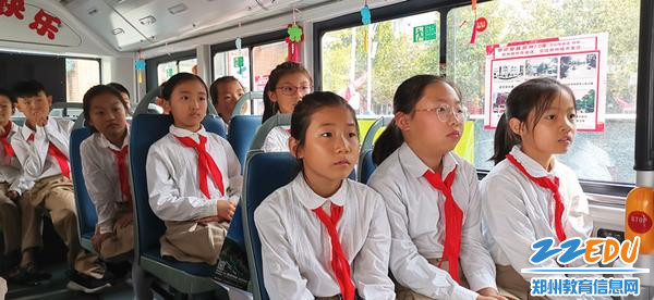 5、学生认真聆听_副本 5、学生认真聆听_副本