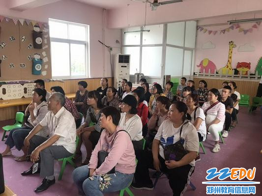 中一班培训现场_调整大小 中一班培训现场_调整大小