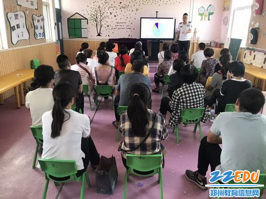 小一班培训现场_调整大小 小一班培训现场_调整大小