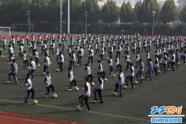 足球技术练习 足球技术练习