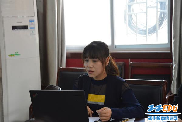 轩辕讲堂第五讲迎来了郑州八中董晓怡老师的“那些以校为家的日子”专题讲座 轩辕讲堂第五讲迎来了郑州八中董晓怡老师的“那些以校为家的日子”专题讲座