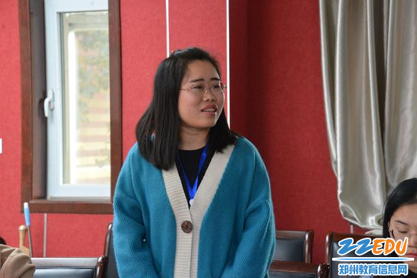 新密市轩辕实验中学青年教师申莹莹与董晓怡老师交流学习心得 新密市轩辕实验中学青年教师申莹莹与董晓怡老师交流学习心得