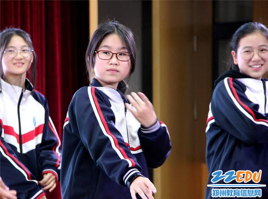 学生认真学习 学生认真学习