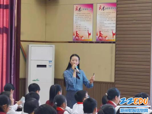 2.董雪在上观摩 2.董雪在上观摩