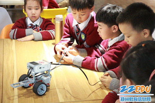 2.培养团队精神,解决问题能力,应变能力,表达能力及社交能力 2.培养团队精神,解决问题能力,应变能力,表达能力及社交能力