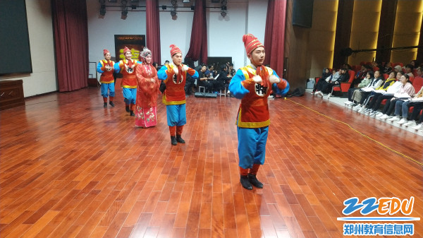 4.抬花轿《抬轿》一折 4.抬花轿《抬轿》一折