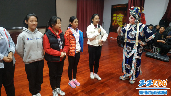 7.学生学唱花木兰选段《刘大哥讲话》 7.学生学唱花木兰选段《刘大哥讲话》