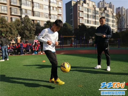 颠球比赛 颠球比赛