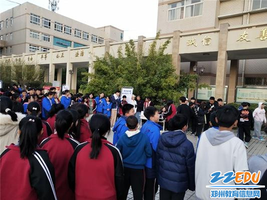 火爆的招新现场_副本 火爆的招新现场_副本