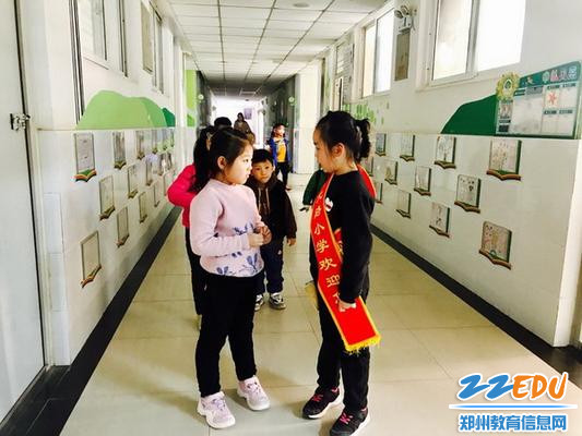 小小监督员在课间维持秩序_调整大小 小小监督员在课间维持秩序_调整大小