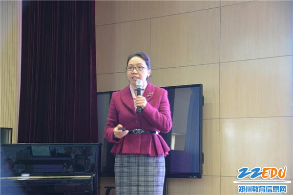 图3 曹淑玲老师专题讲座 图3 曹淑玲老师专题讲座