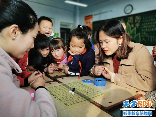 师师对奕 (2)_调整大小 师师对奕 (2)_调整大小