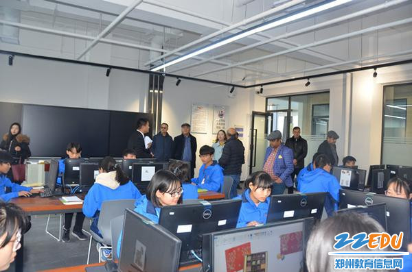 参观视觉营销工作室 参观视觉营销工作室