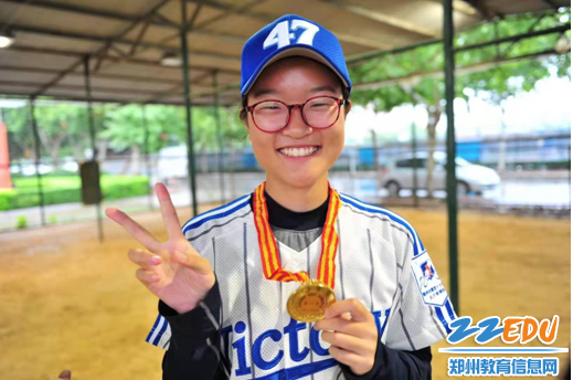 在2018年河南省棒垒球联赛中荣获甲组冠军