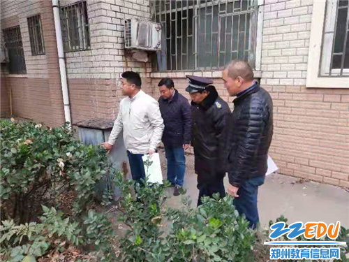 配电箱处发现隐患通知相关处室及时维修 配电箱处发现隐患通知相关处室及时维修