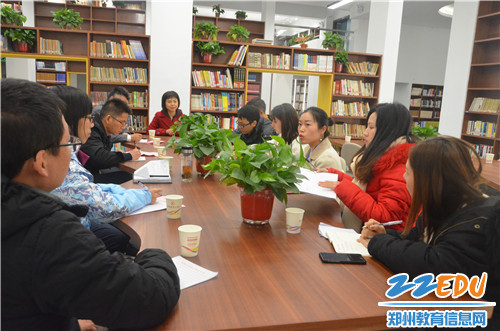 就群团工作进行交流 就群团工作进行交流