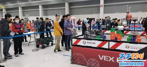 5、激烈紧张的比赛中 5、激烈紧张的比赛中