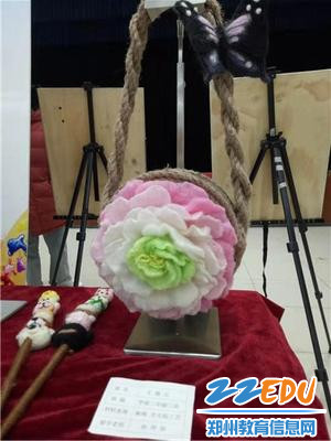 收工作品“牡丹花包”