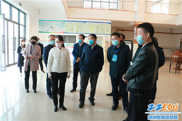 查看荥阳二中新冠肺炎防控各项制度