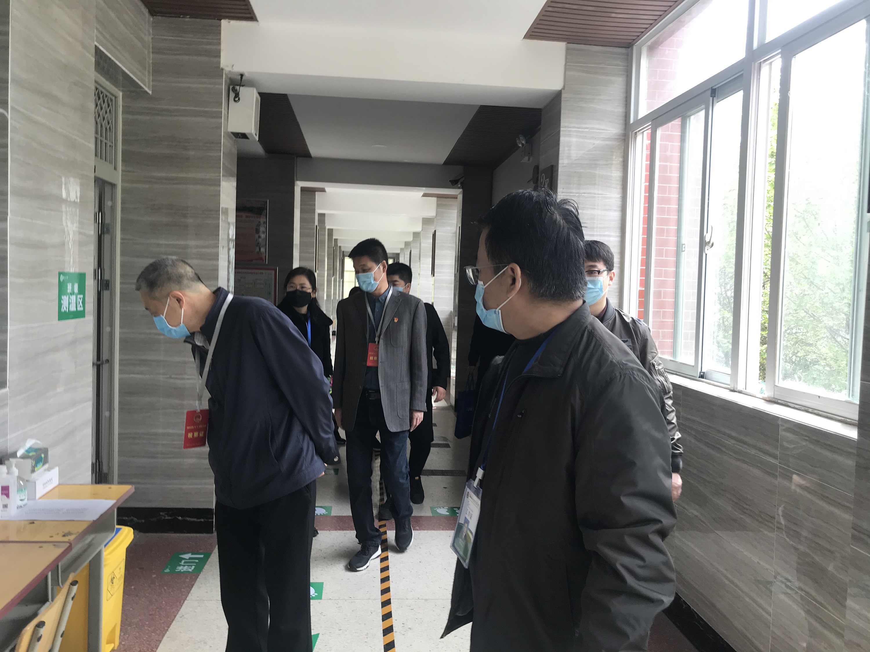 为筑牢校园疫情防线,保障师生身心健康,4月14日,中共河南省委办公厅老