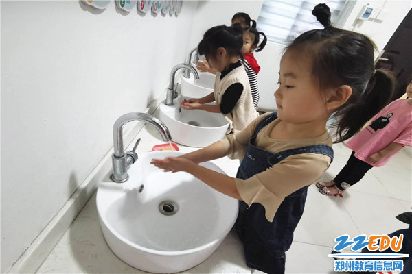中牟县解放路幼儿园开展倡导绿色生活反对铺张浪费系列主题活动