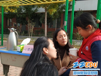 云梯高空救援学生有序疏散惠济区迎宾路小学举办"惠济区119宣传月消防