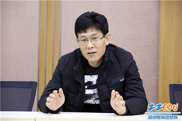 3学校竞赛组组长刘政老师发言
