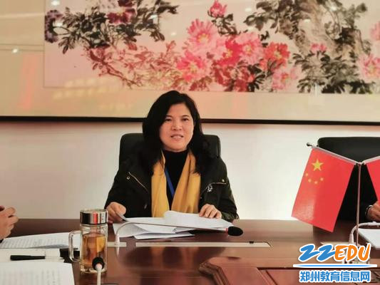 党委副书记、校长段亚萍进行对照发言
