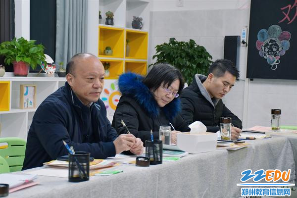 郑东新区教文体局局长田国安到郑东新区永昌小学调研-郑州教育信息网