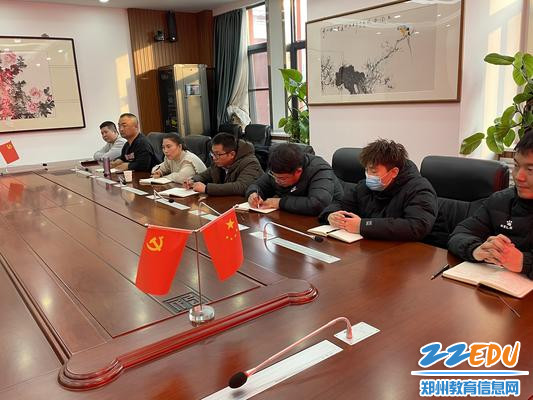 体育组成员认真听张寒生同志指导威尼斯vns888体育工作