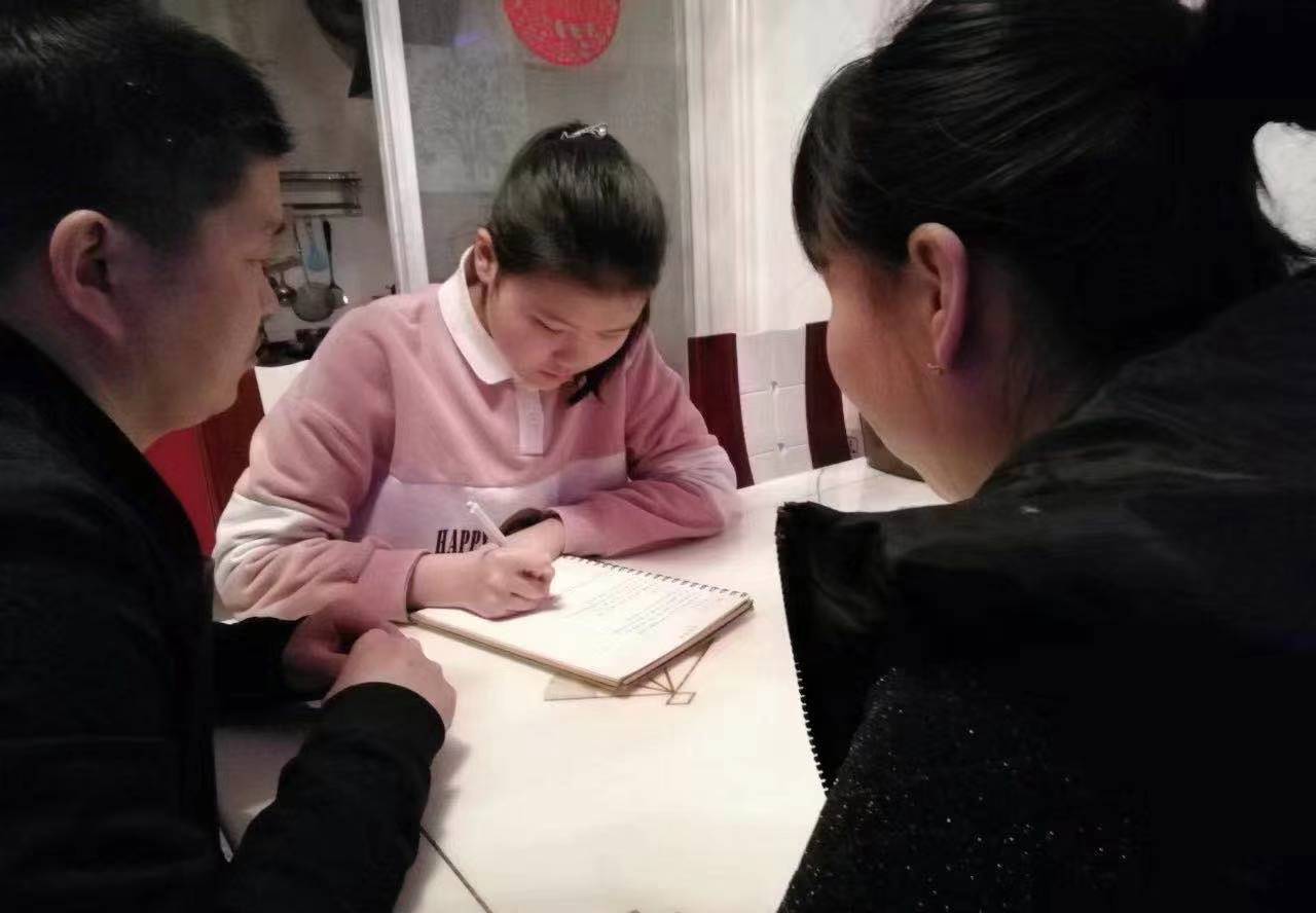 起好好聊聊——郑州市第二初级中学组织大家召开家庭会议--郑州校园网