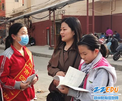 5向居民介绍垃圾分类的重要意义_副本