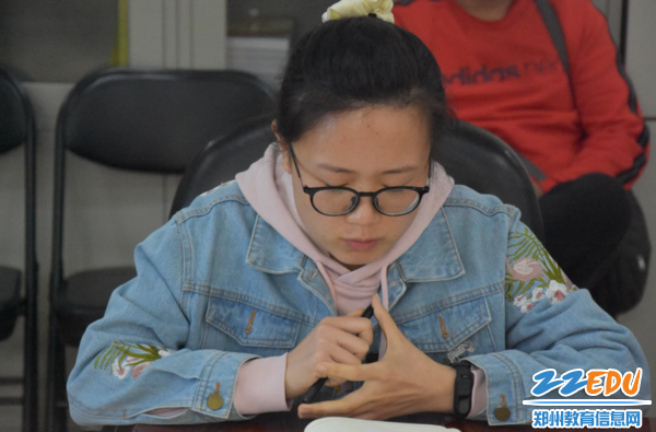 英语组教师孙新娜对考试进行总结