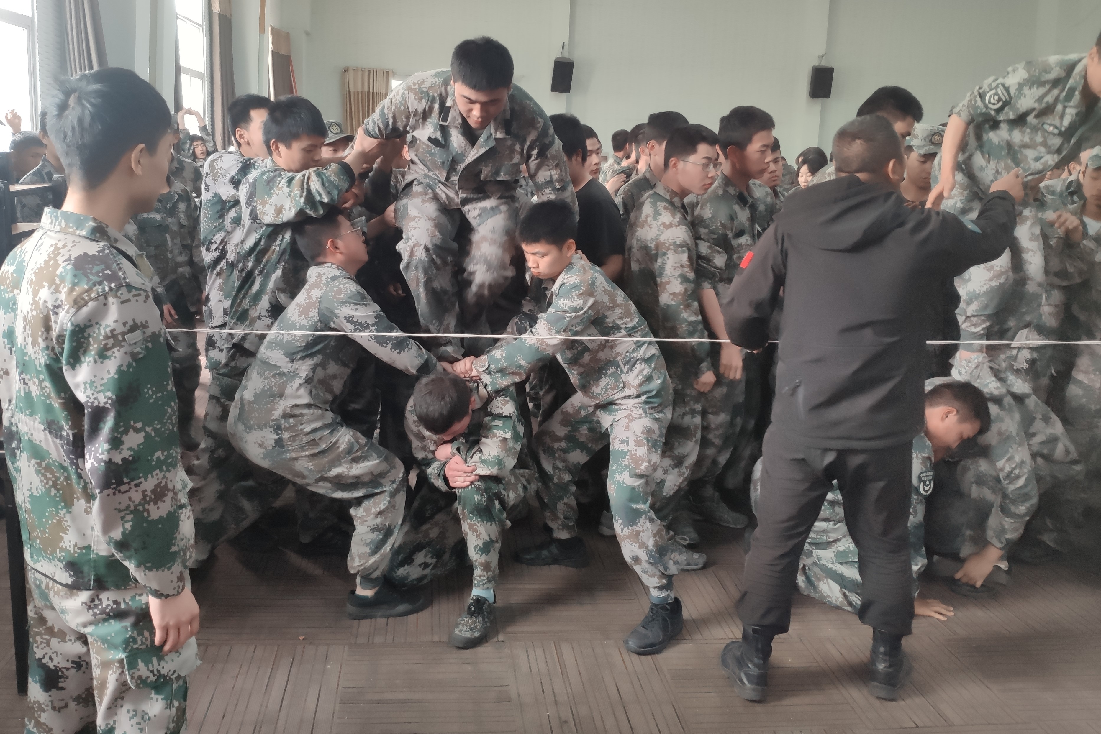 强化使命担当,鼎力振兴国防,郑州市国防科技学校学生骨干素质能力拓展