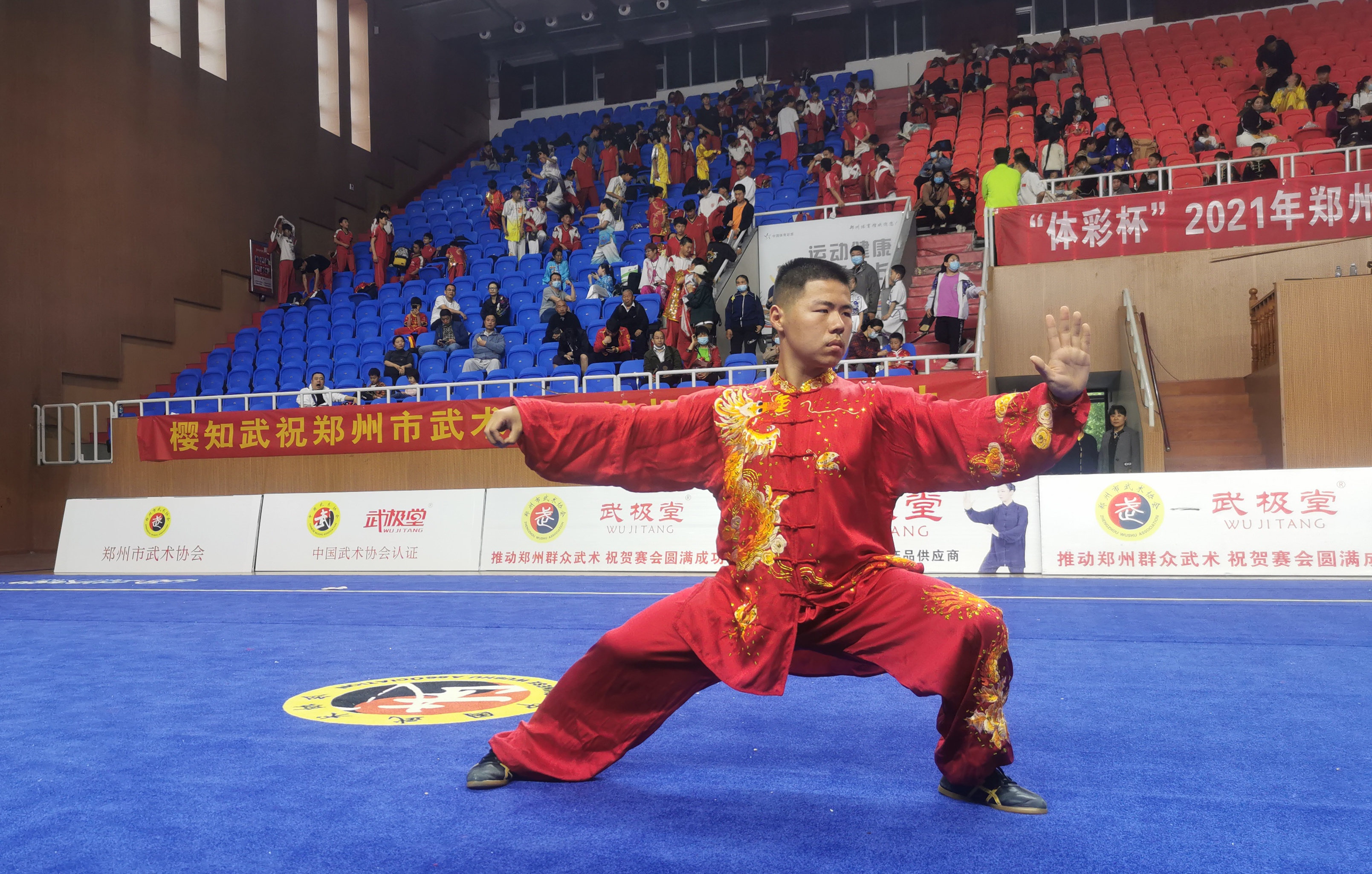郑州九中武术队在全市武术锦标赛取得7金4银3铜佳绩