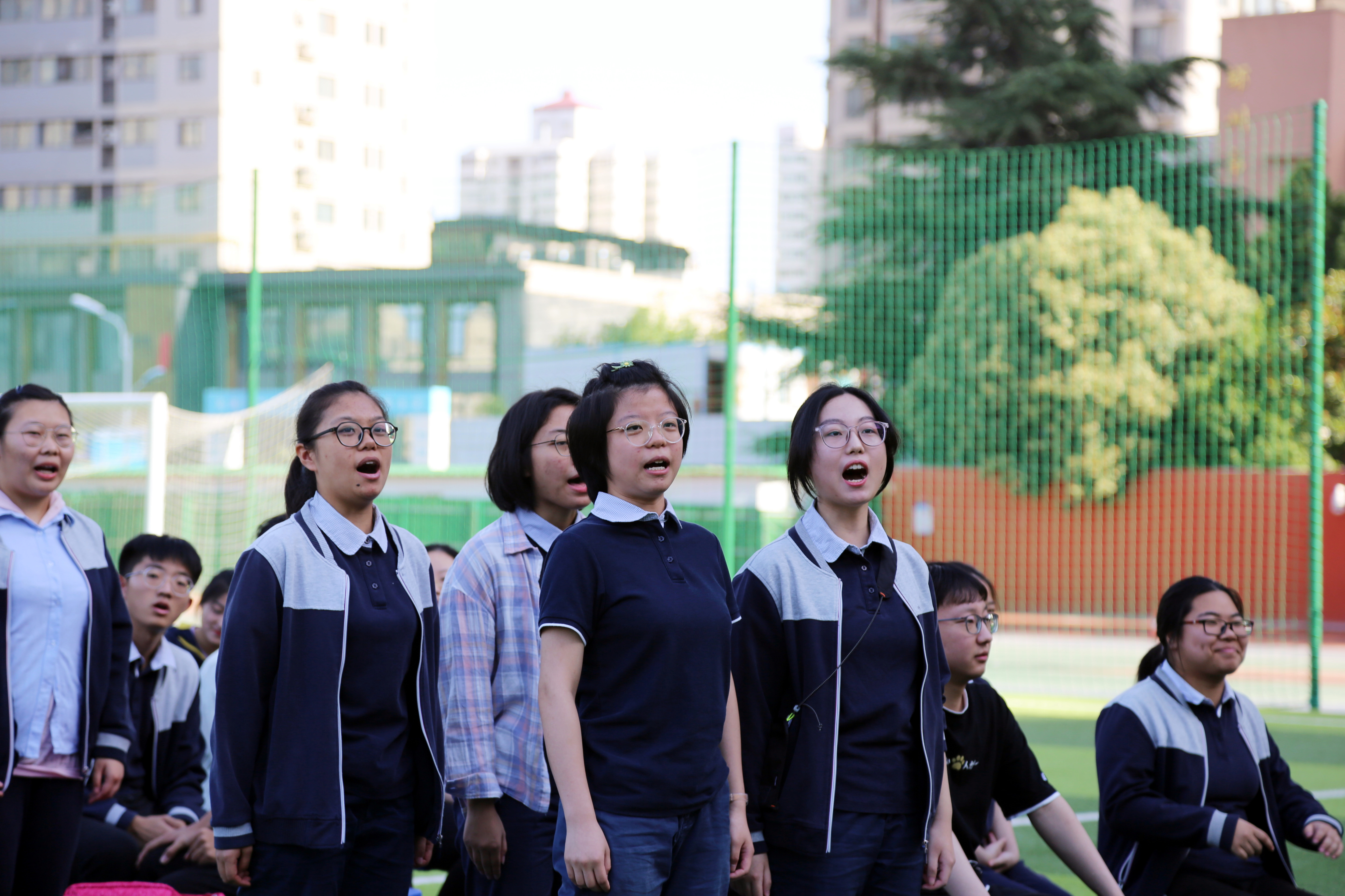 骊歌声声母校情 郑州市第二高级中学举行高三毕业典礼