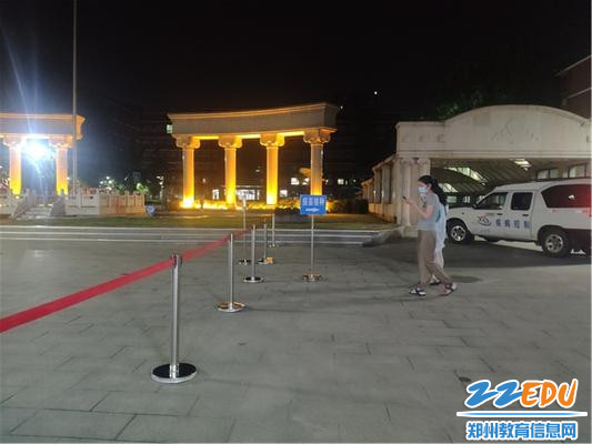 在郑州市疾控中心的指导下连夜布置接种路线
