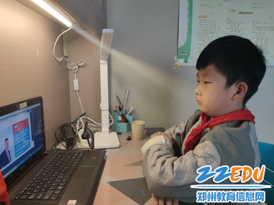 2022年1月10日南阳小学开展线上迎冬奥主题班会1_调整大小 2022年1月10日南阳小学开展线上迎冬奥主题班会1_调整大小